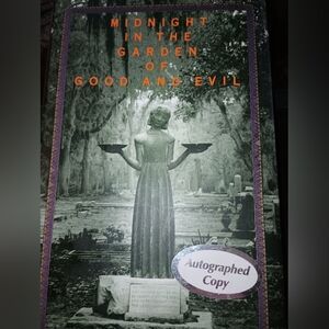 Midnight in the Garden rden of Good and Evil